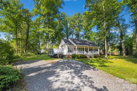 210 Pinewood Ln, Rock Hill, SC 29730