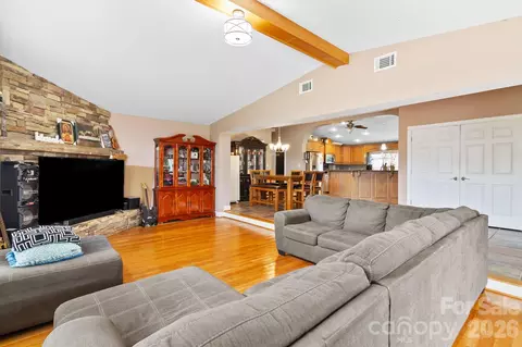 Living - 1333 Bunnlevel Erwin Rd, Bunnlevel, NC 28323 photo 2 of 2