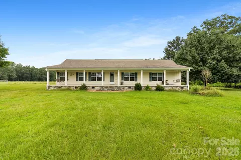Exterior - 1333 Bunnlevel Erwin Rd, Bunnlevel, NC 28323 photo 1 of 3