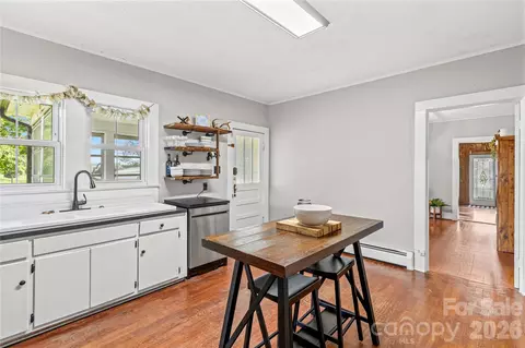 Kitchen - 532 Rash Rd, Olin, NC 28660 photo 4 of 5