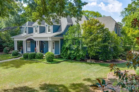 2800 Wintergreen Dr, Charlotte, NC 28211