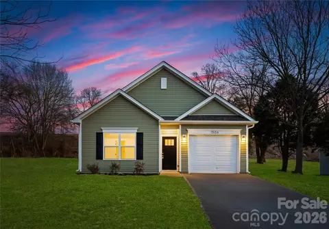 146 Hansard Dr, Charlotte, NC 28214