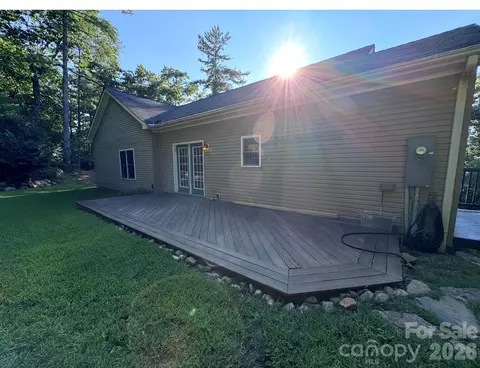 1886 Old Linville Rd, Marion, NC 28752