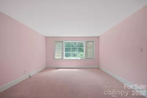 Bedroom - 17 E Murray St, Maiden, NC 28650 photo 7 of 9