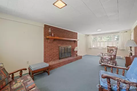 Living - 17 E Murray St, Maiden, NC 28650 photo 4 of 5