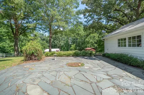 Exterior - 17 E Murray St, Maiden, NC 28650 photo 3 of 3