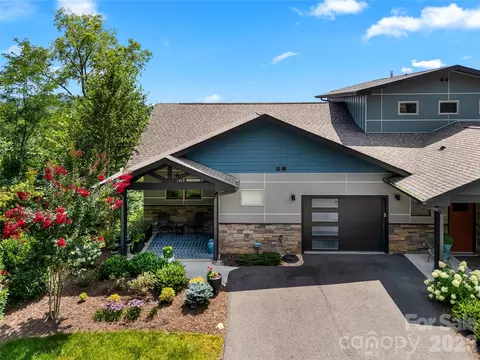 409 Kessler Pl, Asheville, NC 28804