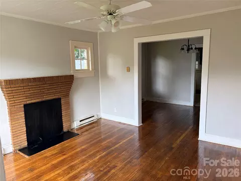 Living - 409 Messner St, Salisbury, NC 28144 photo 1 of 4