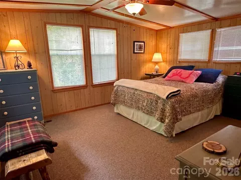 Bedroom - 21 Bear Cub Dr, Spruce Pine, NC 28777 photo 1 of 7