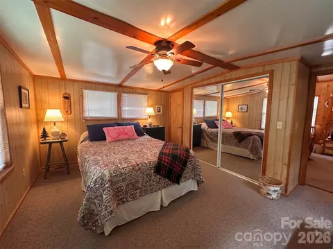 Bedroom - 21 Bear Cub Dr, Spruce Pine, NC 28777 photo 2 of 7
