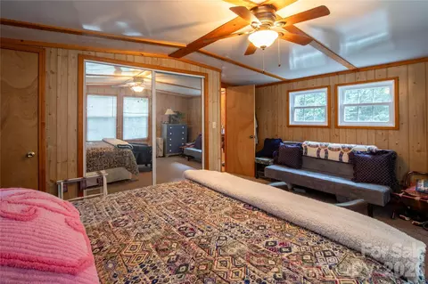 Bedroom - 21 Bear Cub Dr, Spruce Pine, NC 28777 photo 3 of 7
