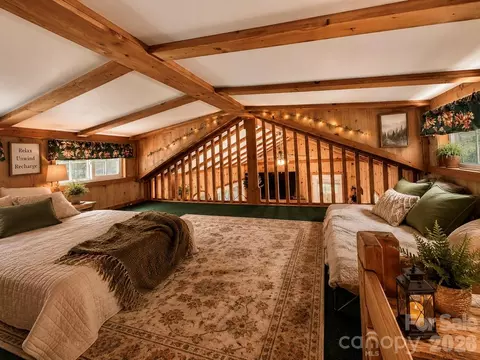 Bedroom - 21 Bear Cub Dr, Spruce Pine, NC 28777 photo 5 of 7