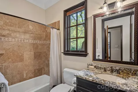 Bath - 1807 Charden Rd, Davidson, NC 28036 photo 2 of 4