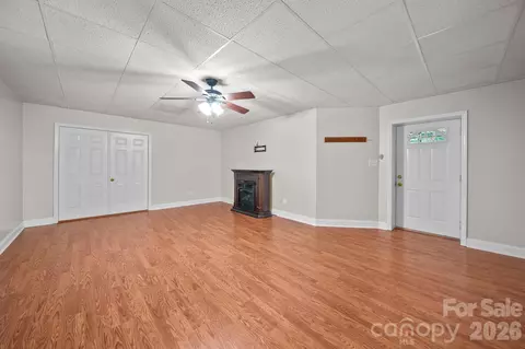 Living - 3008 Eaker Dr, Cherryville, NC 28021 photo 3 of 4