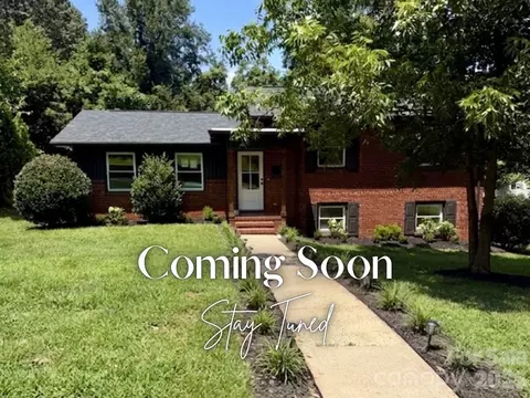 3617 Woodleaf Rd, Charlotte, NC 28205