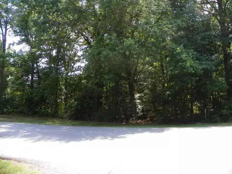 197 Pearl Bay Dr, New London, NC 28127