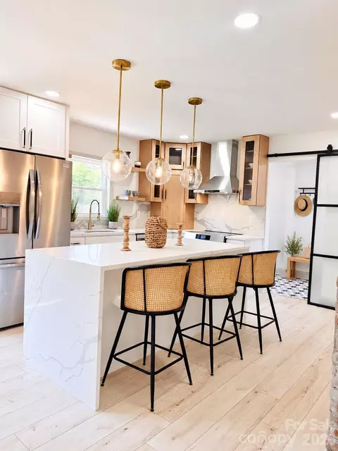 1906 Ashley Rd, Charlotte, NC 28208