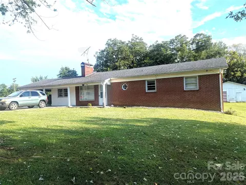605 Lincoln Ln, Lenoir, NC 28645