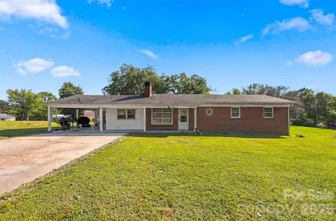 605 Lincoln Sw Ln SW, Lenoir, NC 28645