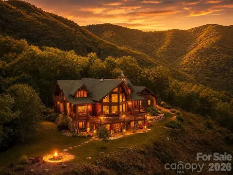3184 Alarka Highlands Dr, Bryson City, NC 28713