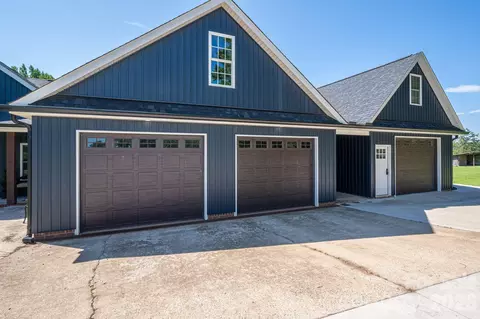 Exterior - 949 Cat Square Rd, Vale, NC 28168 photo 4 of 10