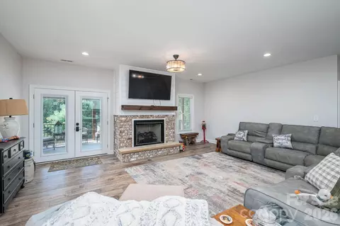Living - 949 Cat Square Rd, Vale, NC 28168 photo 2 of 2