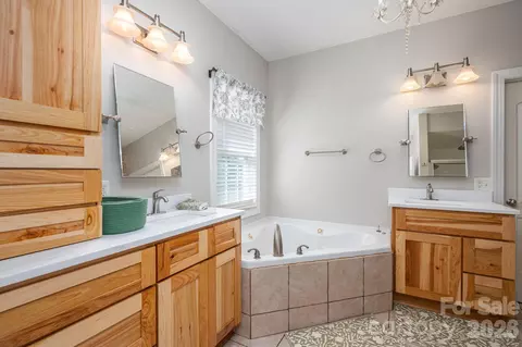 Bath - 949 Cat Square Rd, Vale, NC 28168 photo 1 of 3