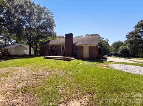 Exterior - 2592 Tully Ct, Lancaster, SC 29720 photo 4 of 5