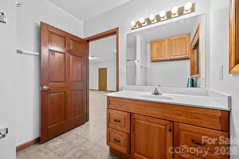 Bath - 168 Heather St, Boone, NC 28607 photo 6 of 6