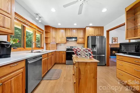 Kitchen - 168 Heather St, Boone, NC 28607 photo 3 of 3