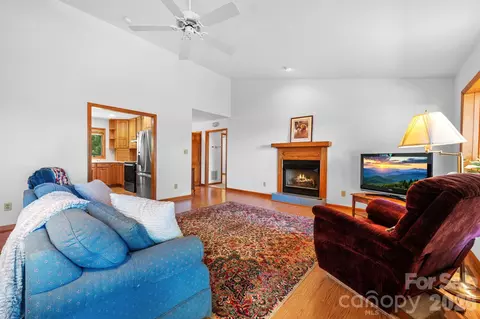 Living - 168 Heather St, Boone, NC 28607 photo 2 of 4