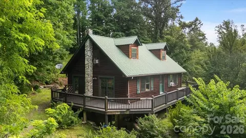149 Charlie Mac Dr, Burnsville, NC 28714