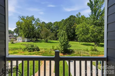 Exterior - 16705 Summers Walk Blvd, Davidson, NC 28036 photo 5 of 7