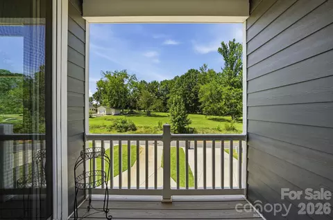 Exterior - 16705 Summers Walk Blvd, Davidson, NC 28036 photo 4 of 7