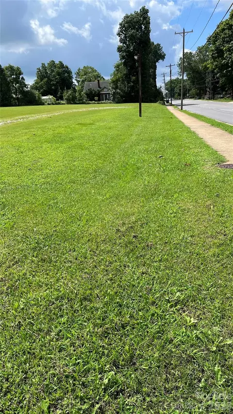 1107 1st S Ave S, Conover, NC 28613 photo 5