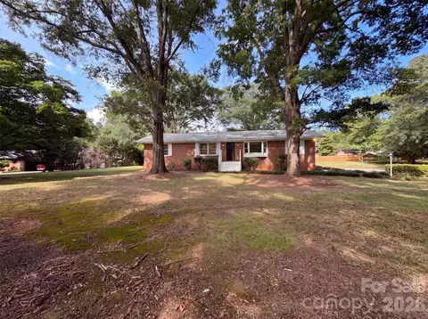 1077 Allendale Cir, Rock Hill, SC 29732