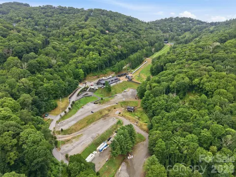 Running Cedar Drive, Mars Hill, NC 28754 photo 13