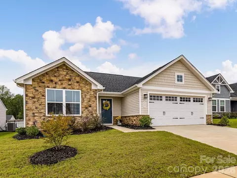 Exterior - 557 Nesbe St, Lancaster, SC 29720 photo 3 of 7