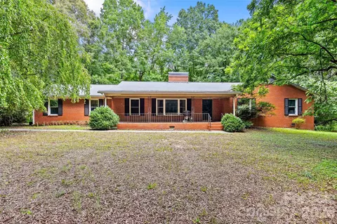 717 Wren Rd, Gastonia, NC 28056