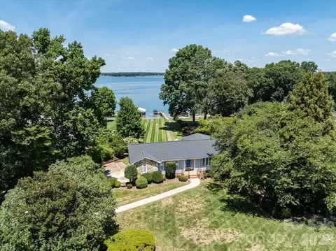 118 Teakwood Ln, Mooresville, NC 28117