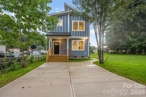 1416 Old Charlotte Rd, Statesville, NC 28677
