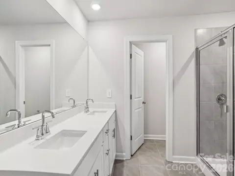 Bath - 3058 14th Ne Ave NE, Conover, NC 28613 photo 1 of 3