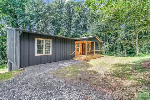 19 Green Valley Rd, Asheville, NC 28806