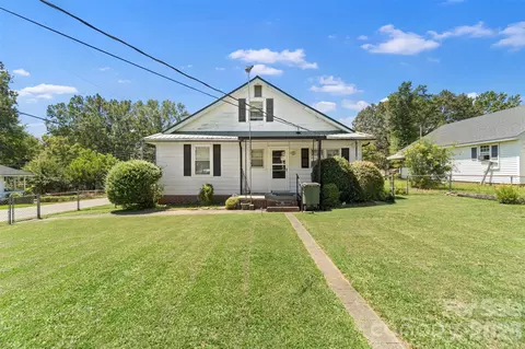 665 Cherry St, Wadesboro, NC 28170