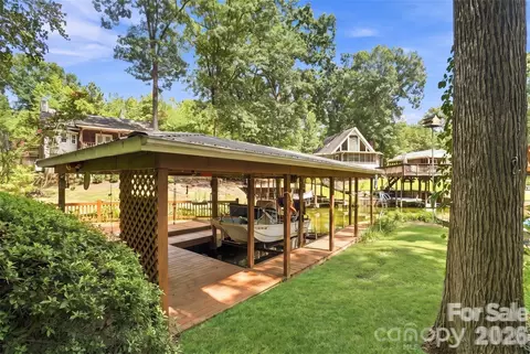 714 Springwood Dr, Mount Gilead, NC 27306