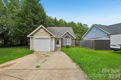 3611 Maggie Laney Dr, Charlotte, NC 28216