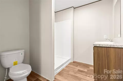 Bath - 34 S Gaither Ave, Newton, NC 28658 photo 3 of 3