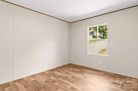 Bedroom - 34 S Gaither Ave, Newton, NC 28658 photo 6 of 7