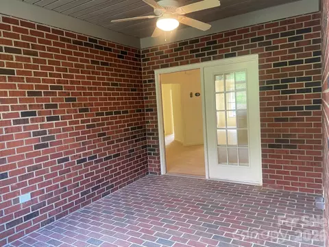 Exterior - 509 26th Ne Ave NE, Hickory, NC 28601 photo 6 of 6