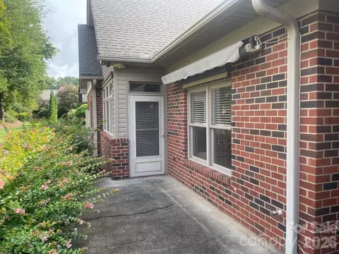 Exterior - 509 26th Ne Ave NE, Hickory, NC 28601 photo 2 of 6